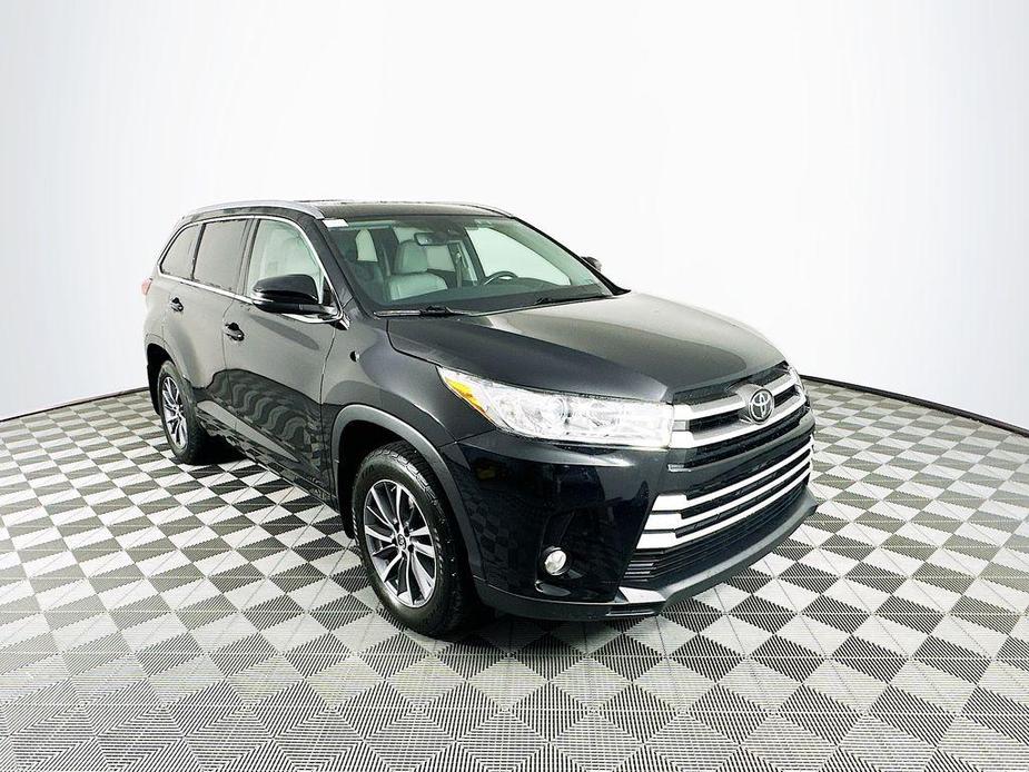 used 2018 Toyota Highlander car, priced at $22,998