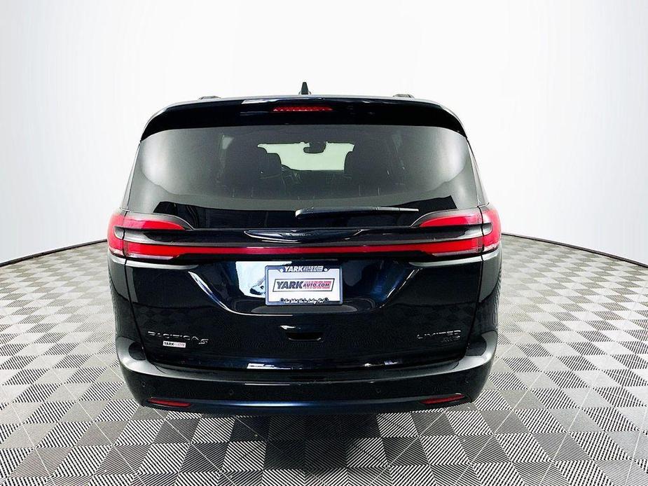 used 2022 Chrysler Pacifica car, priced at $38,515