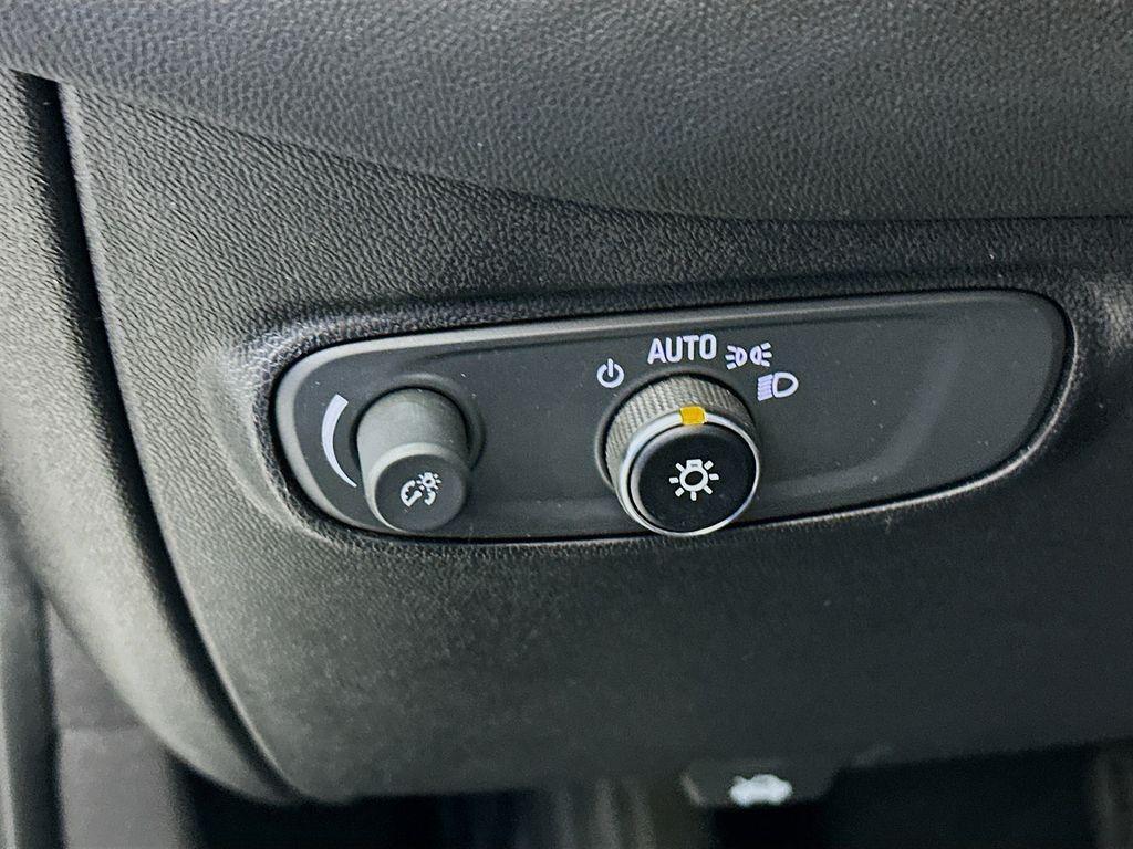 used 2018 Chevrolet Equinox car, priced at $10,475