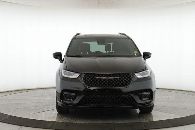 new 2026 Chrysler Pacifica car, priced at $52,745