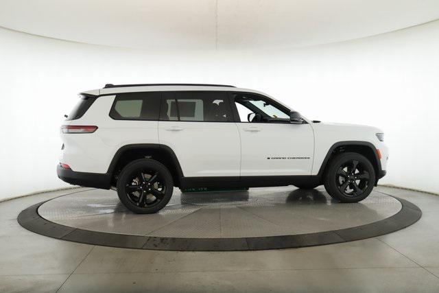 new 2025 Jeep Grand Cherokee L car, priced at $39,780