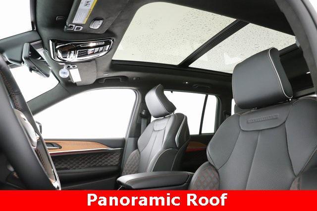 new 2025 Jeep Grand Cherokee car, priced at $59,659