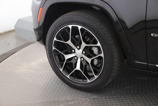 used 2024 Jeep Grand Cherokee car, priced at $44,900