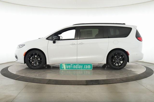 new 2024 Chrysler Pacifica car, priced at $50,837