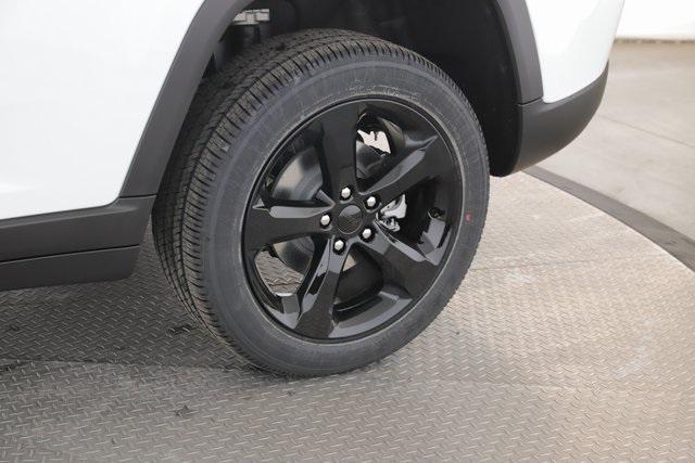 new 2025 Jeep Grand Cherokee car, priced at $37,280