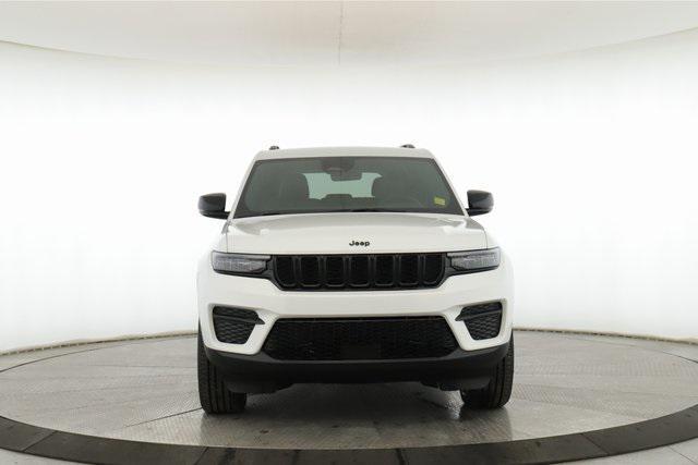new 2025 Jeep Grand Cherokee car, priced at $37,280