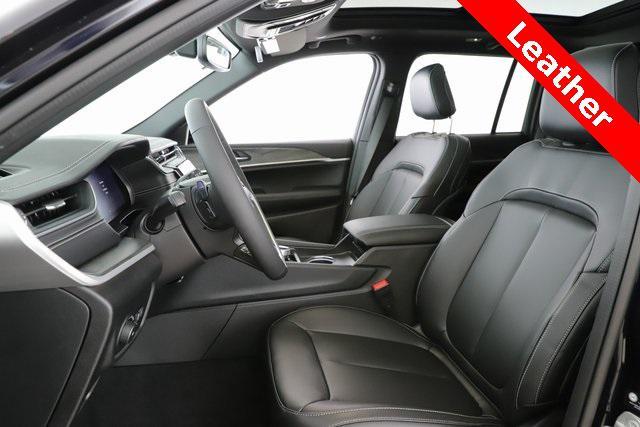 new 2025 Jeep Grand Cherokee car, priced at $42,395
