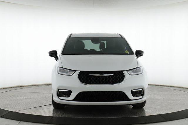 new 2026 Chrysler Pacifica car, priced at $37,890