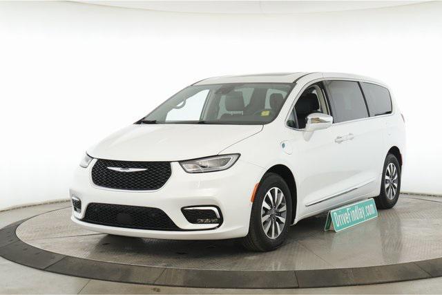 used 2022 Chrysler Pacifica Hybrid car, priced at $29,977