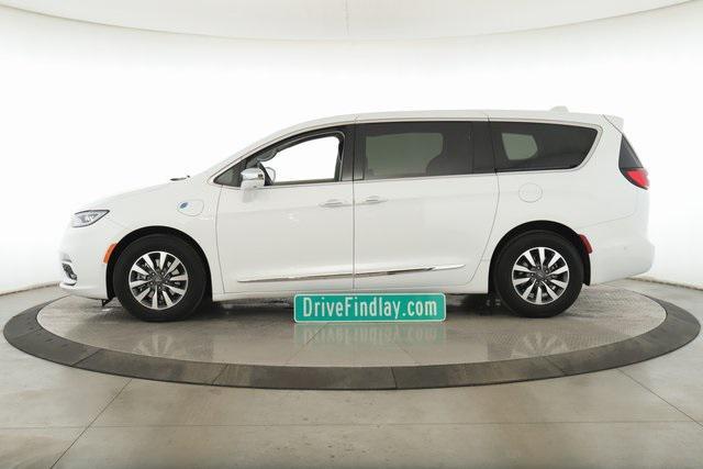 used 2022 Chrysler Pacifica Hybrid car, priced at $29,977