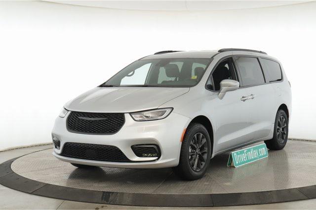 used 2022 Chrysler Pacifica car, priced at $34,989