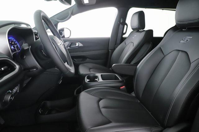 new 2026 Chrysler Pacifica car, priced at $40,630