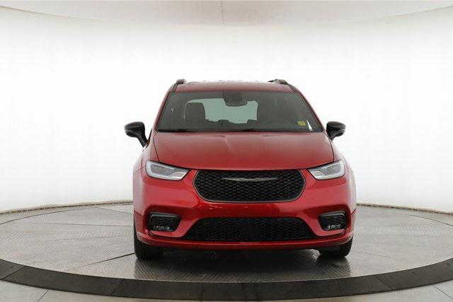 new 2026 Chrysler Pacifica car, priced at $40,630