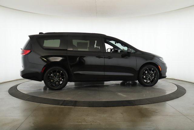 new 2026 Chrysler Pacifica car, priced at $50,595