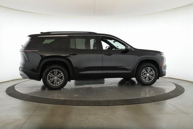 used 2025 Chevrolet Traverse car, priced at $35,977