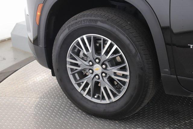 used 2025 Chevrolet Traverse car, priced at $35,977