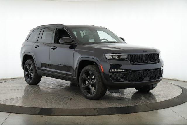 new 2024 Jeep Grand Cherokee car, priced at $50,297