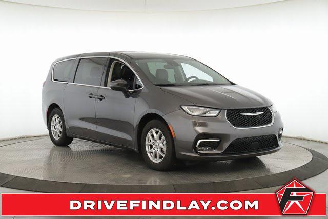 used 2023 Chrysler Pacifica car, priced at $29,977