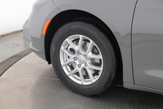 new 2025 Chrysler Pacifica car, priced at $43,142