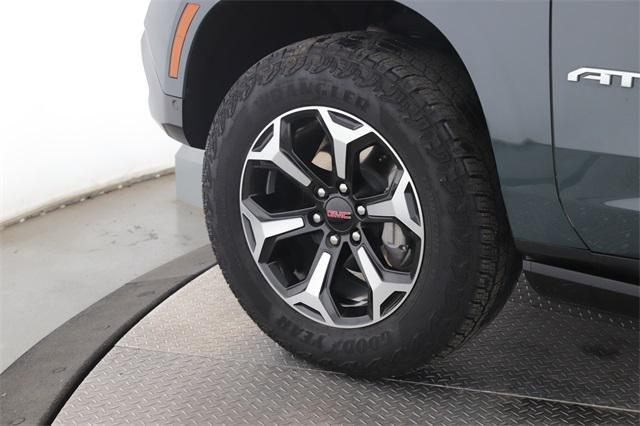 used 2025 GMC Yukon XL car, priced at $76,900