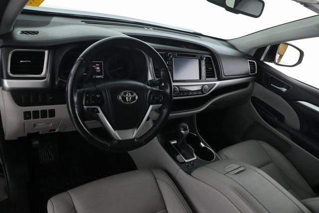 used 2014 Toyota Highlander car, priced at $9,900