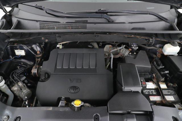 used 2014 Toyota Highlander car, priced at $9,900