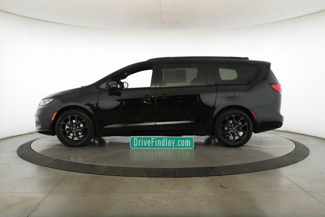 new 2026 Chrysler Pacifica car, priced at $40,135