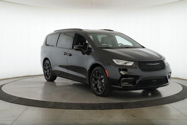 new 2026 Chrysler Pacifica car, priced at $40,135