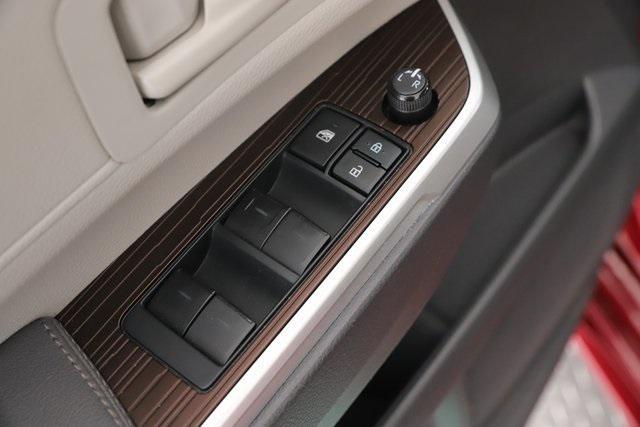 used 2022 Toyota Sienna car, priced at $30,977