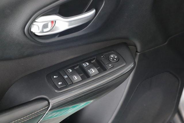 used 2016 Jeep Cherokee car, priced at $5,999
