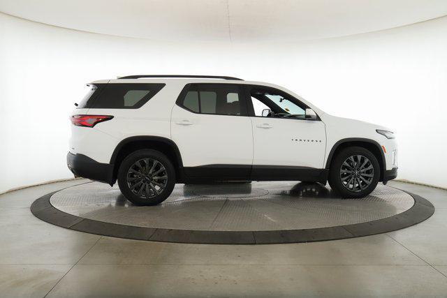 used 2023 Chevrolet Traverse car, priced at $34,977