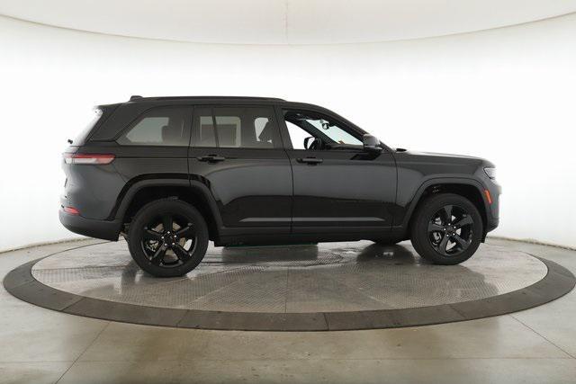 new 2025 Jeep Grand Cherokee car, priced at $46,675