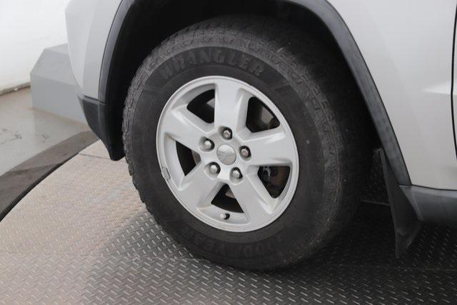 used 2011 Jeep Grand Cherokee car, priced at $9,999