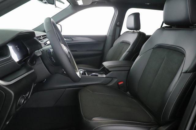 new 2025 Jeep Grand Cherokee L car, priced at $40,375