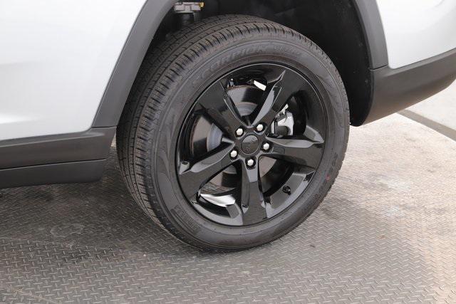 used 2024 Jeep Grand Cherokee L car, priced at $43,600
