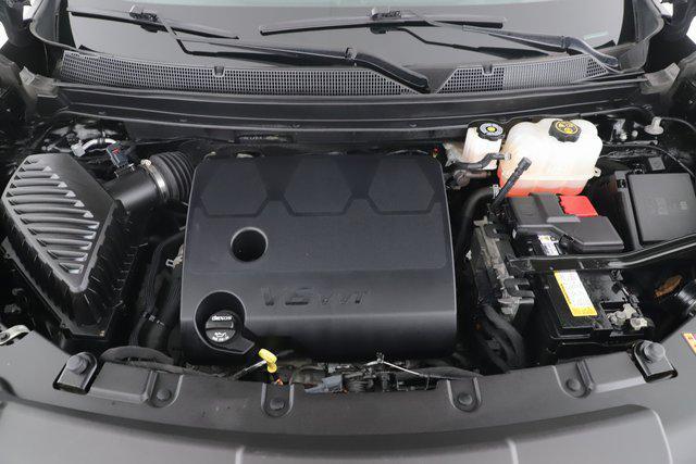 used 2022 Chevrolet Traverse car, priced at $29,900