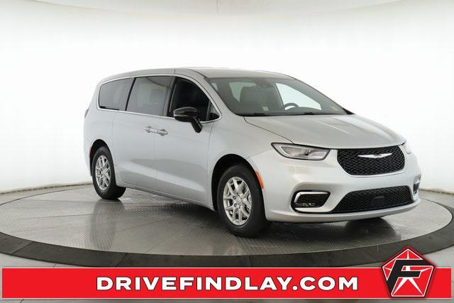 new 2026 Chrysler Pacifica car, priced at $38,385