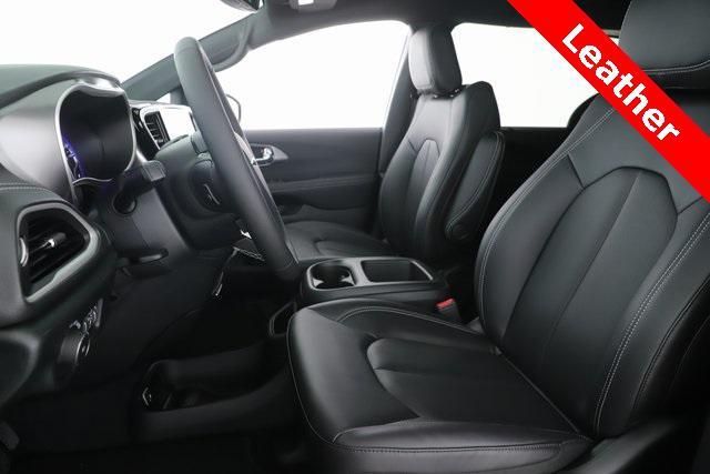 new 2026 Chrysler Pacifica car, priced at $38,385