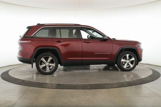 used 2022 Jeep Grand Cherokee car, priced at $32,890