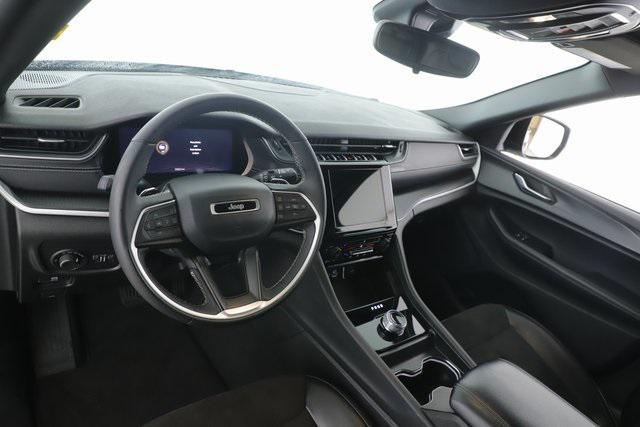 used 2024 Jeep Grand Cherokee L car, priced at $25,900
