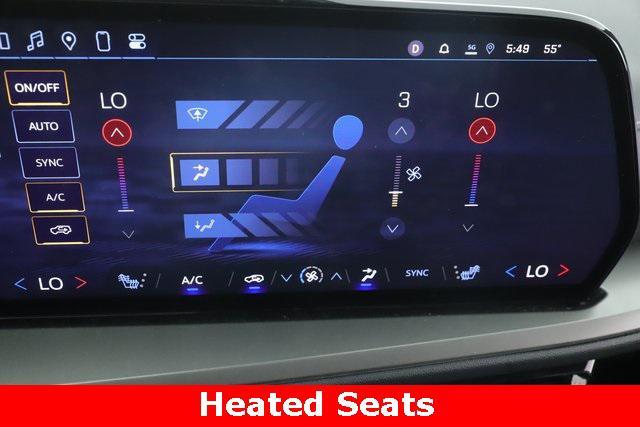 used 2025 Chevrolet Traverse car, priced at $36,990