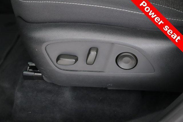 used 2025 Chevrolet Traverse car, priced at $36,990