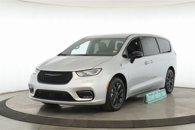 used 2024 Chrysler Pacifica Hybrid car, priced at $35,983