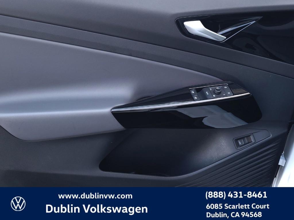 used 2021 Volkswagen ID.4 car, priced at $21,768
