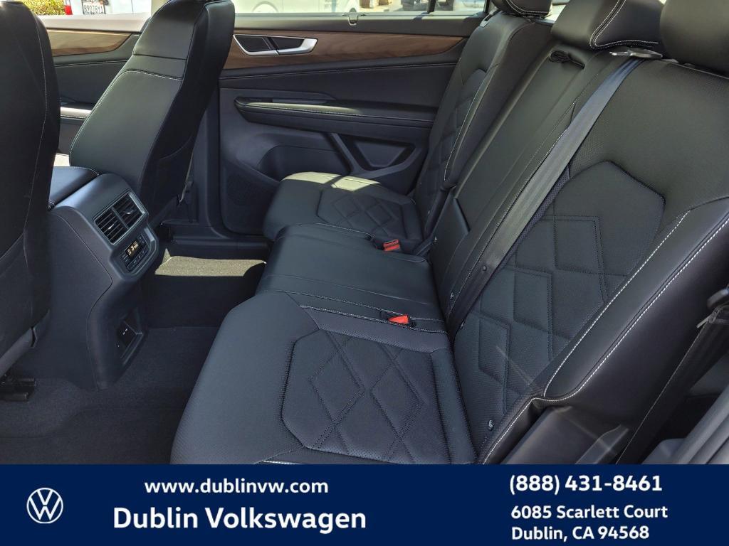 new 2024 Volkswagen Atlas car, priced at $46,477
