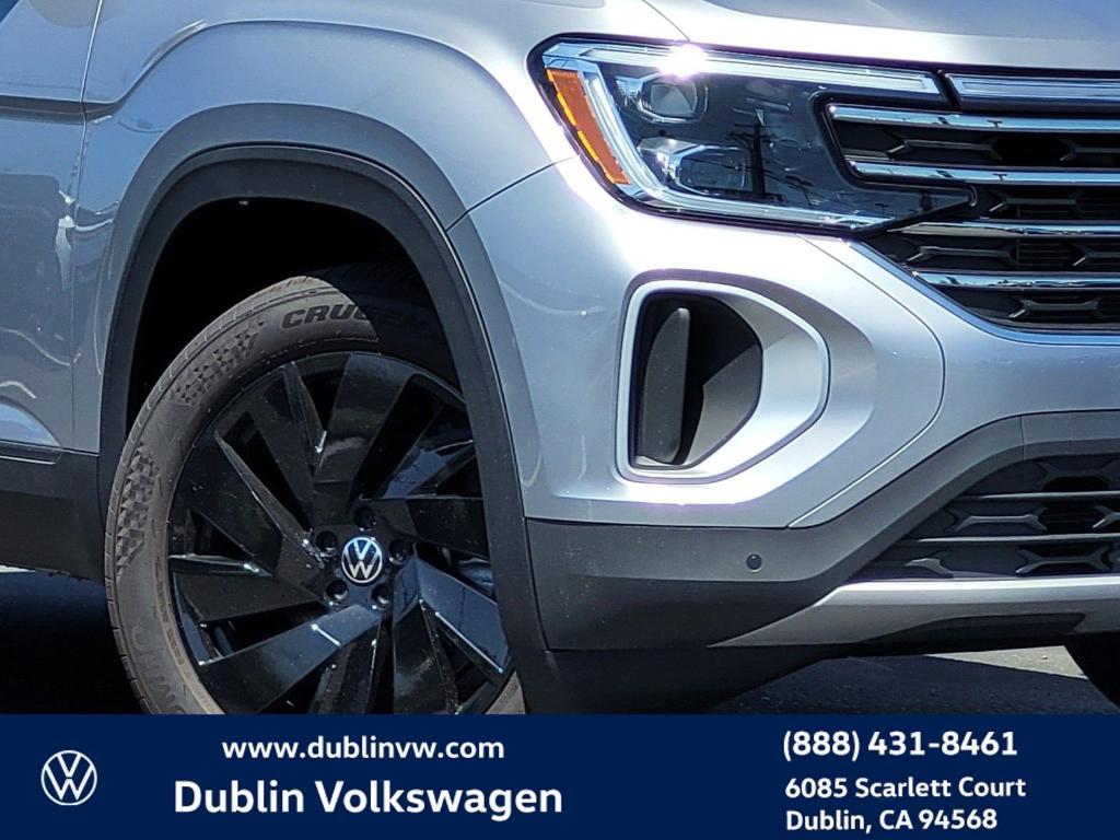 new 2024 Volkswagen Atlas car, priced at $46,477