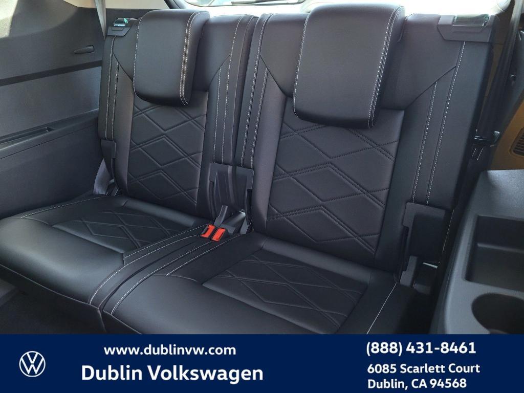 new 2024 Volkswagen Atlas car, priced at $46,477