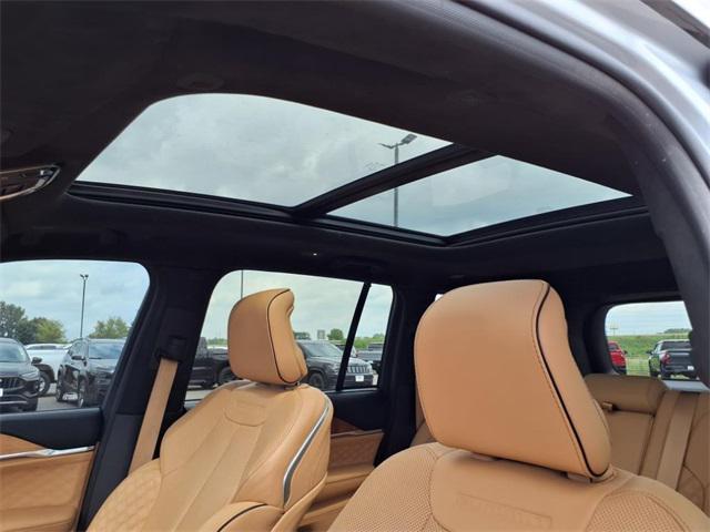 used 2022 Jeep Grand Cherokee car, priced at $44,990