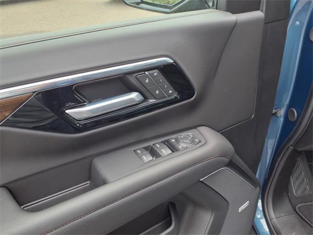 new 2025 Chevrolet Suburban car, priced at $85,959