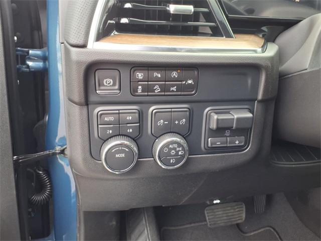 new 2025 Chevrolet Suburban car, priced at $85,959